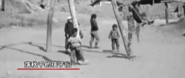 外國(guó)記者所攝最早延安影像曝光：最廉價(jià)香煙也讓毛澤東迷戀