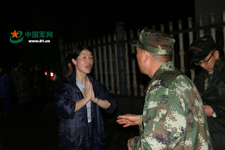 洪災(zāi)現(xiàn)場(chǎng)，有一種希望叫“人民子弟兵”