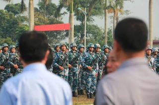 海軍陸戰(zhàn)隊(duì)新兵畢業(yè)，父母見(jiàn)證榮耀時(shí)刻