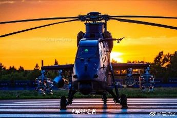 中國直-19E“鳶 ”軍貿(mào)直升機(jī)成功首飛