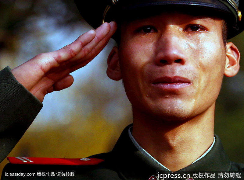 尊崇軍人要走心，切勿夾帶私貨，更不能傷了老兵的心！