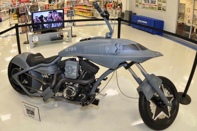 B-2隱型轟炸機變身超級摩托車