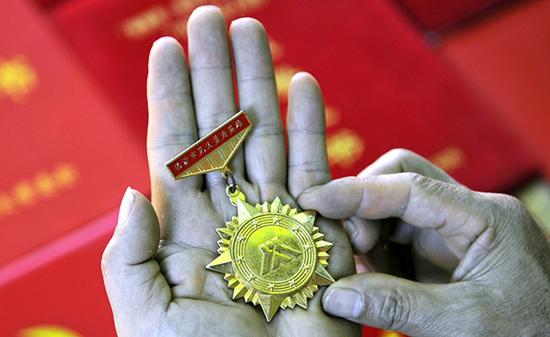 點(diǎn)贊，百萬(wàn)見(jiàn)義勇為撫恤金褒獎(jiǎng)的是英雄精神