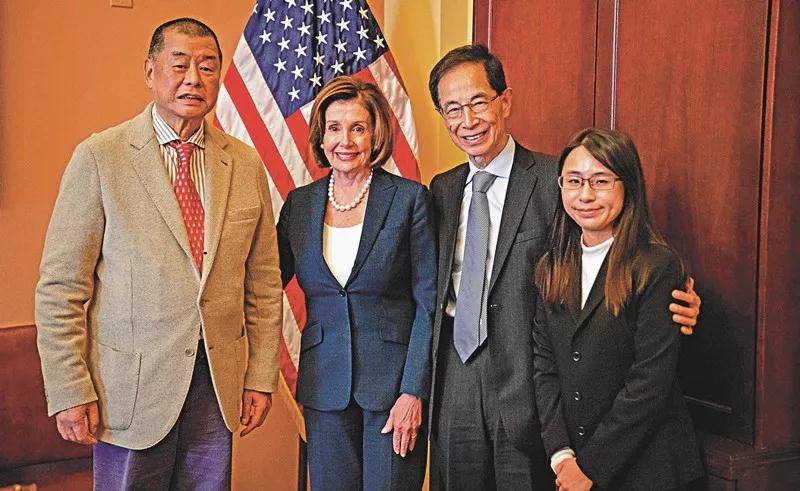 大漢奸黎智英被拘捕，隨后被保釋！