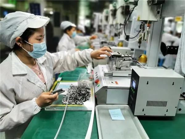 歐美疫情告急，中國(guó)該如何做