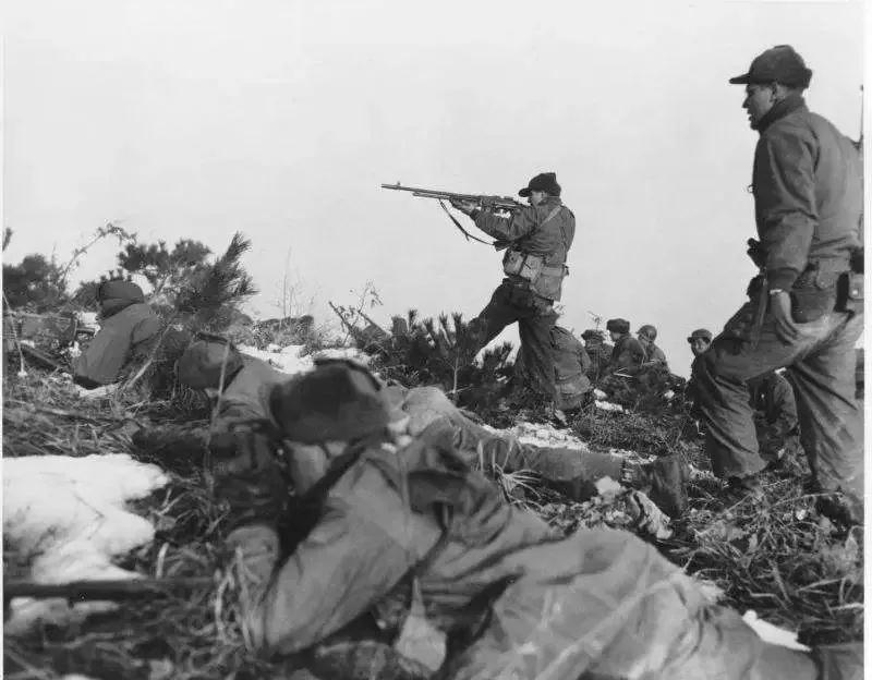 誘敵深入、田忌賽馬…這一仗彭德懷三步定勝局！70年過去了，美軍還是沒搞懂！