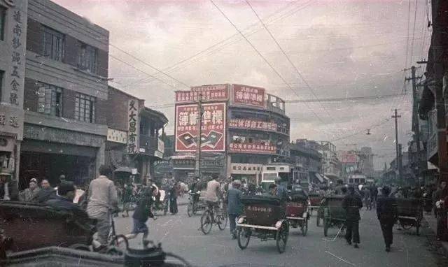 美國(guó)兵打過(guò)來(lái)了，部分上海市民的恐美癥親美癥是怎么治好的？