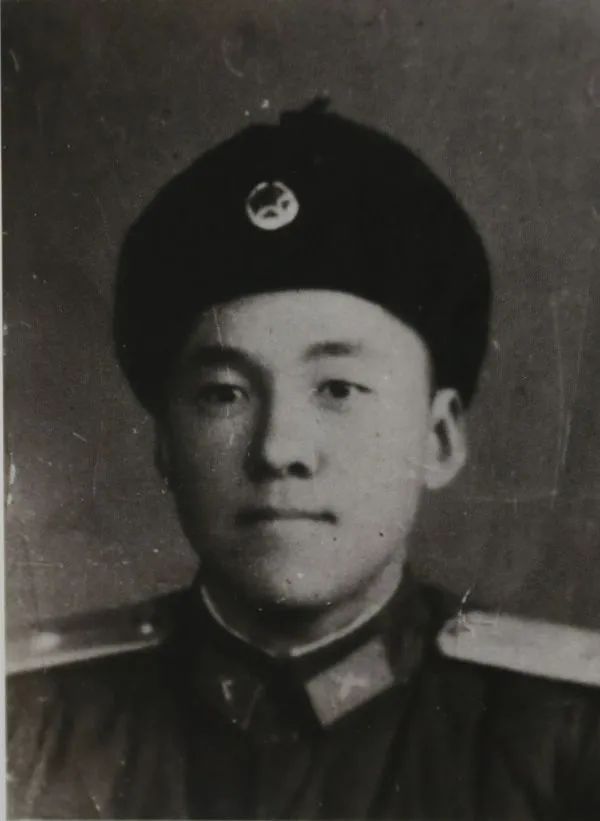 ▲南啟祥在朝鮮時留影（受訪者供圖）