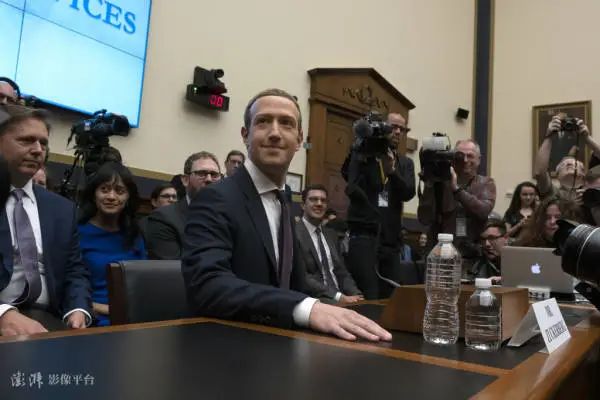 收購、抄襲、扼殺競爭對手？！臉書的壟斷之路惹非議……