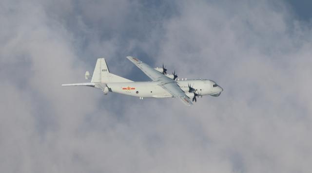 人民解放軍軍機(jī)臺灣地區(qū),請不要干擾我正常行動