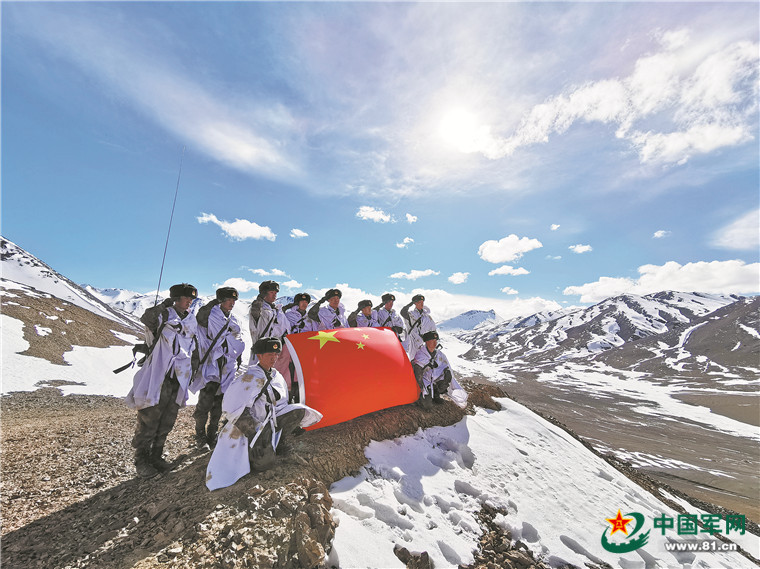 扎根天山南北座座軍營，這里有群發(fā)光發(fā)亮的“軍中之星”