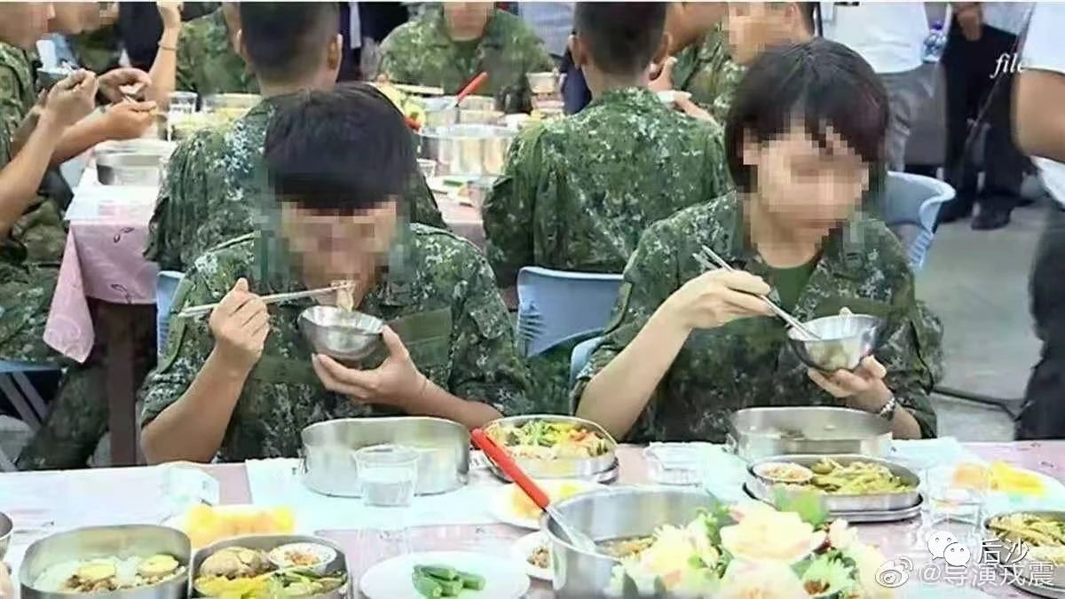 臺灣“吃菠蘿運(yùn)動”愈演愈烈，一人一天18公斤，豬都在發(fā)抖