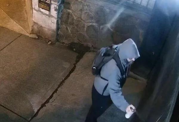 惡劣！
