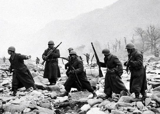 在瓜島打敗日軍的美軍 為何在長(zhǎng)津湖敗給志愿軍