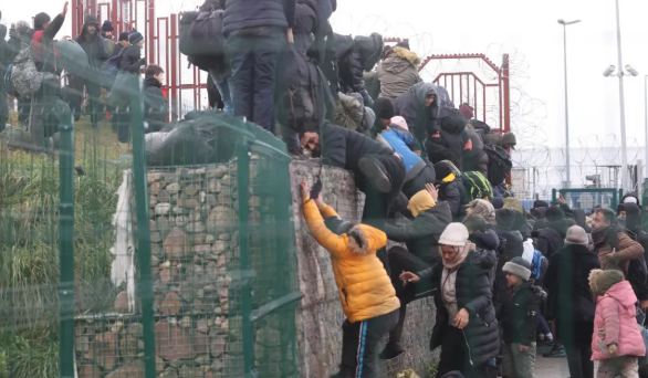 難民大軍兵臨城下，歐洲雙標(biāo)圣母即將被爆錘！