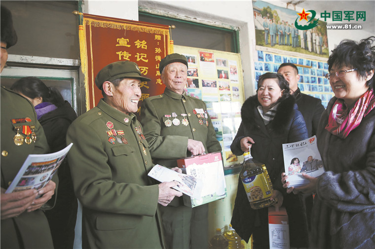 擁軍人的幸?！獜囊率匙⌒懈形蜻|寧省愛國擁軍模范李淑芳的精神境界