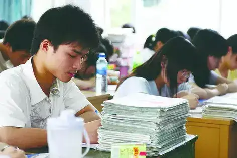 消除地區(qū)差，讓高考招生“這碗水”端平