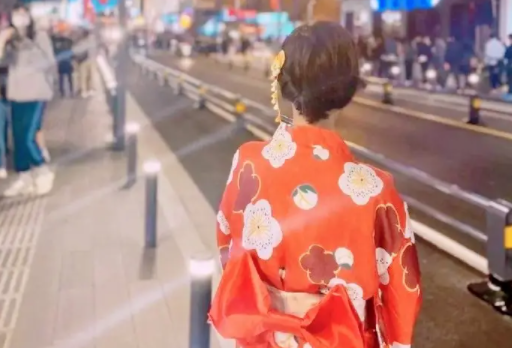 蘇州和服事件霸熱搜：不談日本投降反要中國(guó)反思，好一次脫敏行動(dòng)