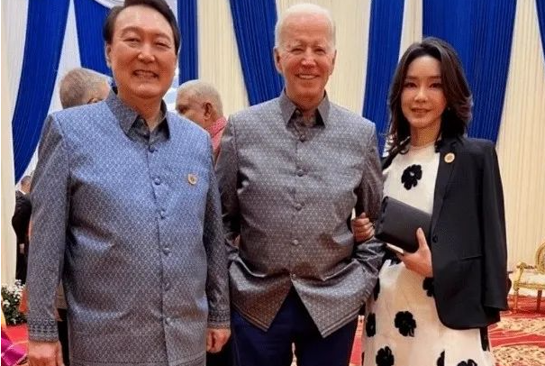 不對(duì)勁，韓國一邊作死，一邊賣慘！