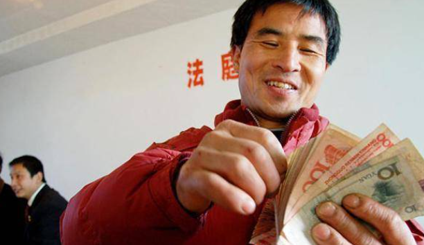 最低工資“漲”起來(lái)，共同富裕“跑”起來(lái)