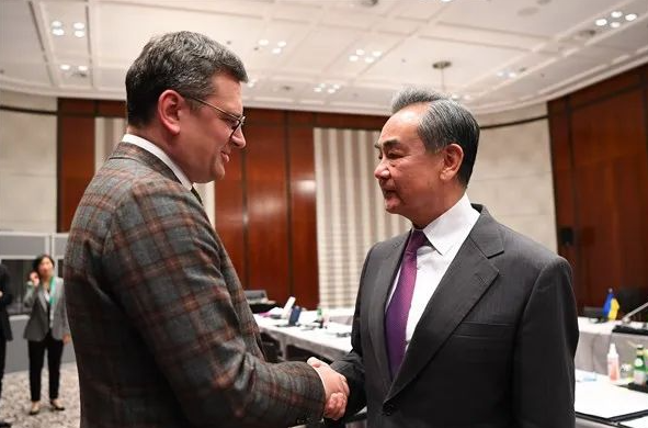 這次慕尼黑的特殊會見，釋放了三個不尋常的信號