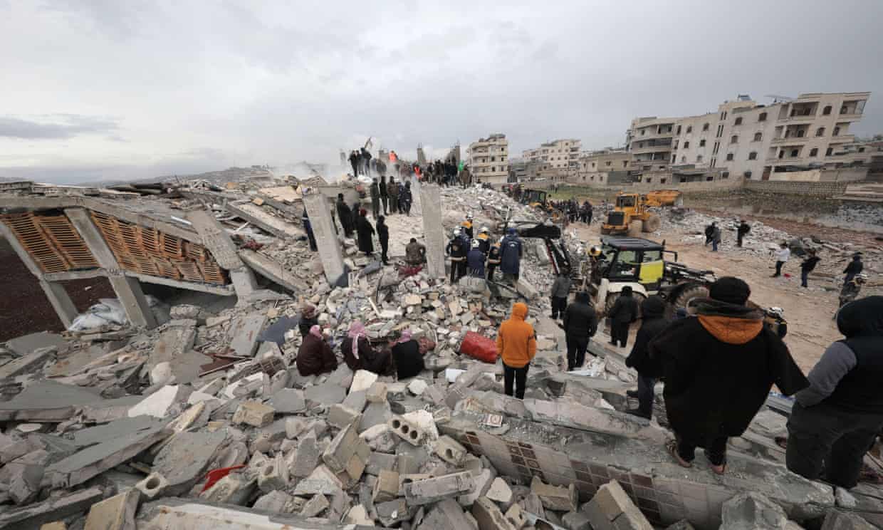 強(qiáng)震已在土敘境內(nèi)造成超7800人遇難，敘利亞怒批美國(guó)