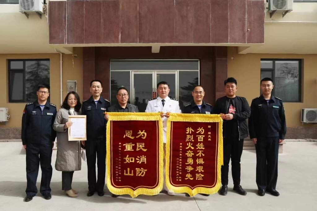 北部戰(zhàn)區(qū)海軍某基地一級上士顧天鵬：勇闖火場保護(hù)群眾財產(chǎn)