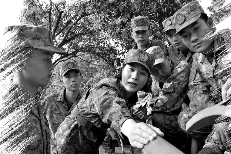 陸軍炮兵防空兵學(xué)院文職教員陳敏雅：摯愛，在奮進(jìn)中燃燒
