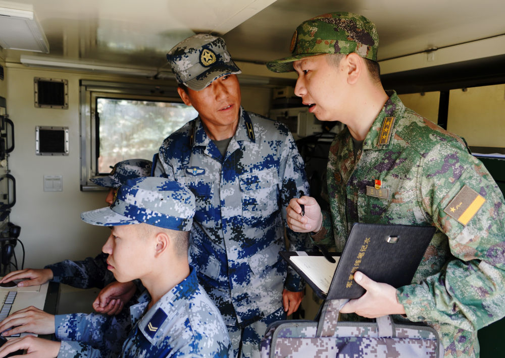 中部戰(zhàn)區(qū)某部高級工程師袁偉：把握未來戰(zhàn)爭制勝脈搏