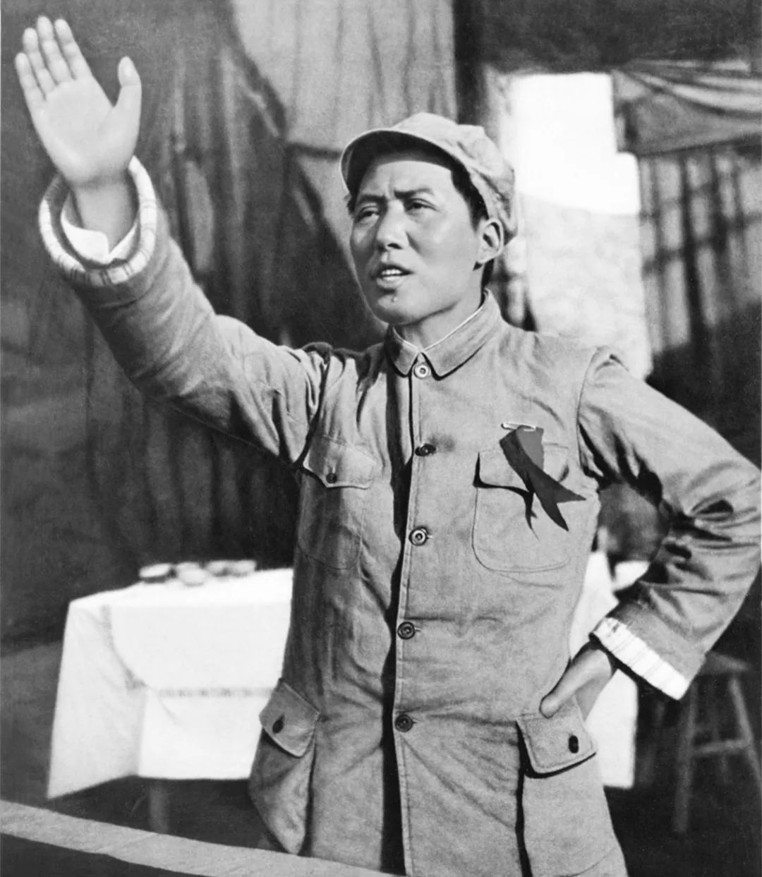 
毛澤東勇于開拓的非凡魄力